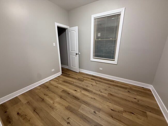 Building Photo - 6634 Cermak Rd