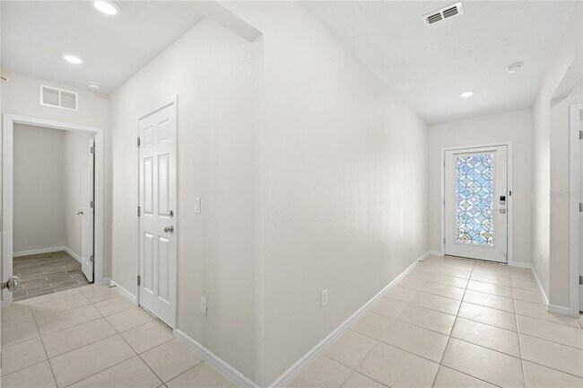 Building Photo - 1575 Aspen Ave