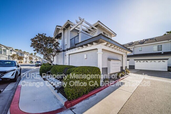 Primary Photo - 62 Breakers Ln