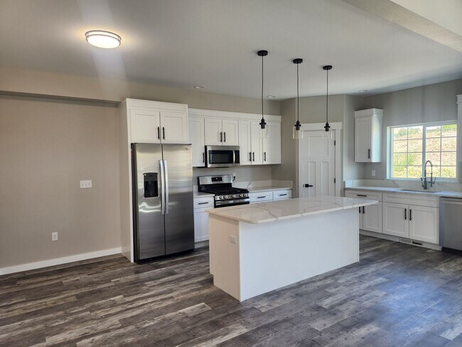 Building Photo - n625