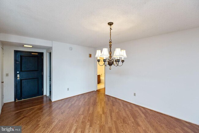 Building Photo - 6101 Edsall Rd