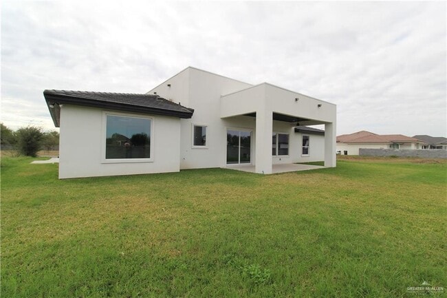 Building Photo - 1611 Oak Alley Dr