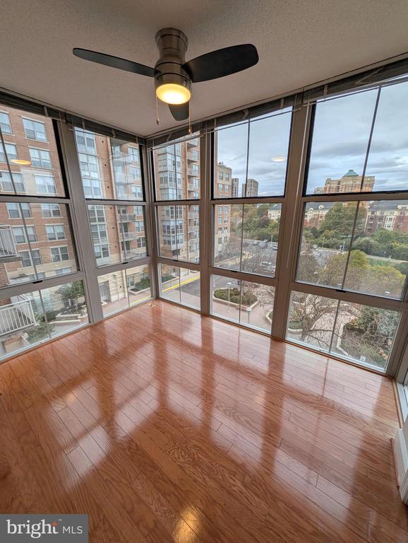 Building Photo - 11800 Sunset Hills Rd