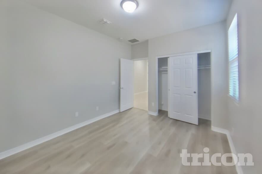 Building Photo - 34953 N Open Range Dr