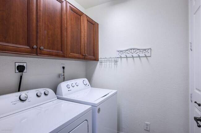 Building Photo - PRICE DROP!! Luxury Waterfront Living with Deeded Dock – Punta Gorda Isles
