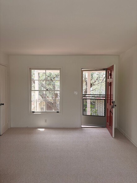Building Photo - 1616 Fair Oaks Ave