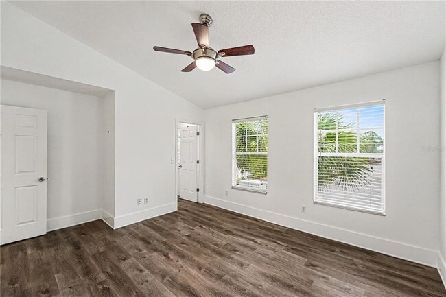 Building Photo - 12268 Country White Cir