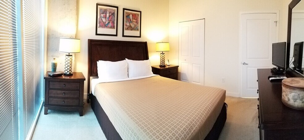 Building Photo - 4 W Martin Luther King Jr Blvd