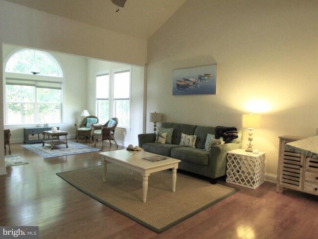 Building Photo - 30671 Kingbird Ct