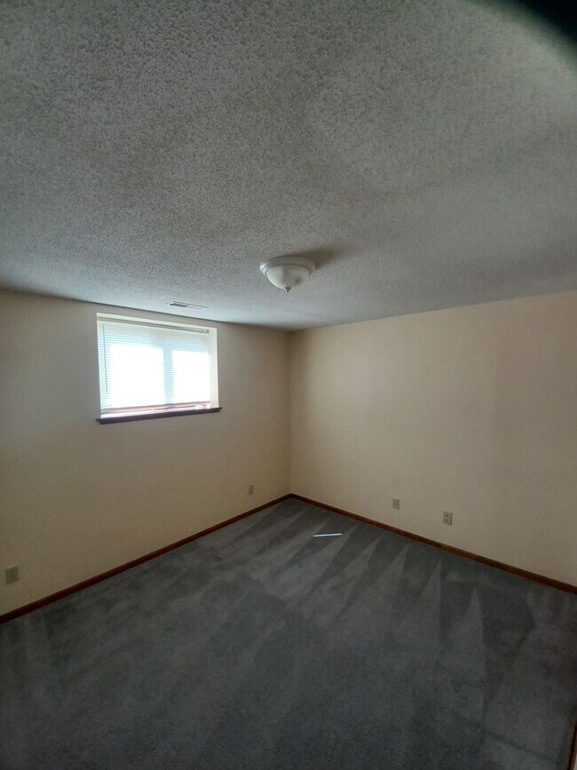 Building Photo - 6308 SW 27th St
