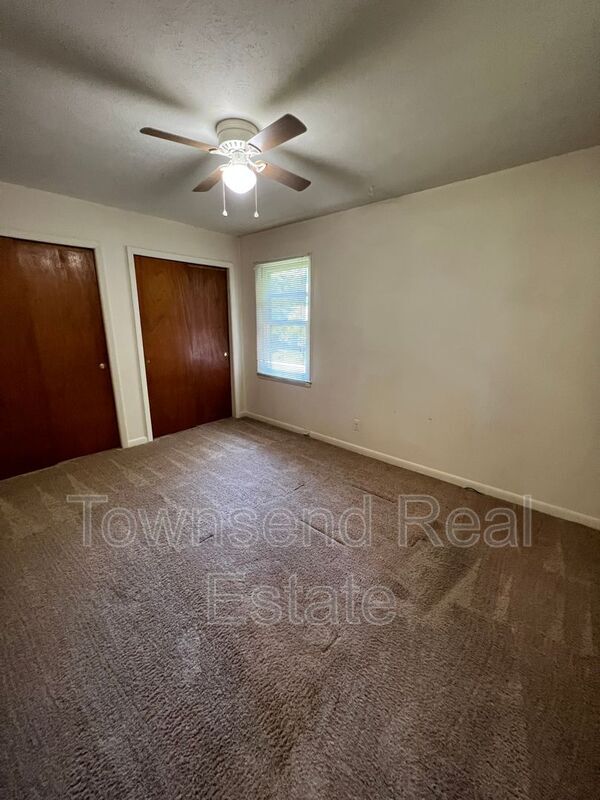 Building Photo - 116-A Oates Dr