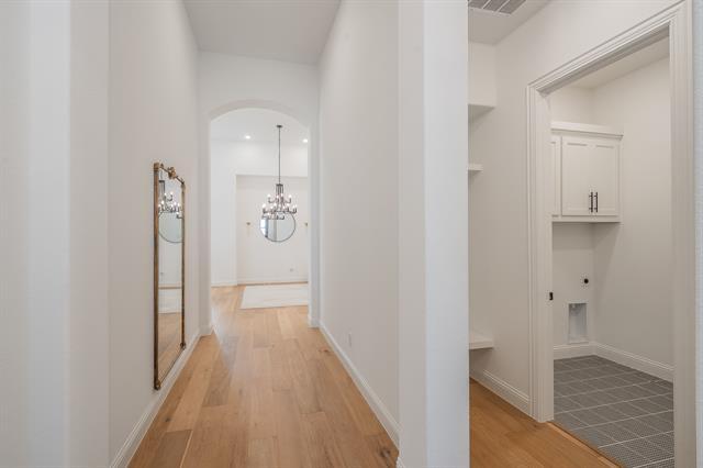 Building Photo - 2105 Tremont Dr