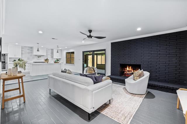 Building Photo - 7629 Spring Valley Rd