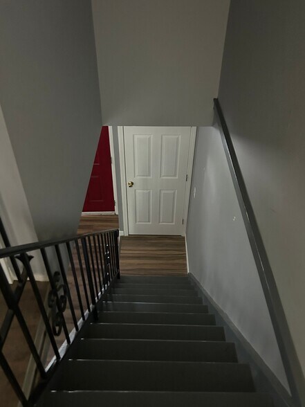 Building Photo - 7119 Wayles Dr