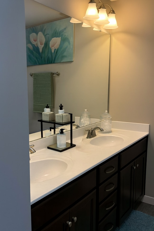 Building Photo - 850 New Derby Ln