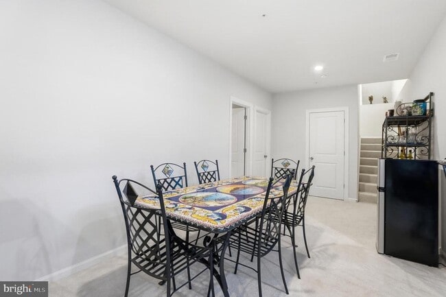 Building Photo - 6702 Savannah Dr