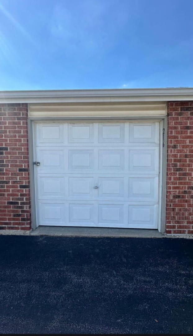Building Photo - 1350 Cunat Ct