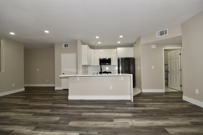 Building Photo - 7173 S Durango Dr