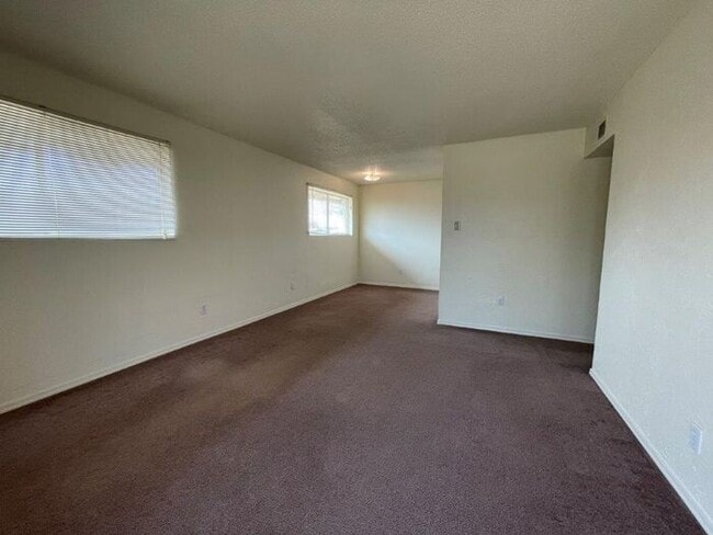 Building Photo - 36444 N 10th St