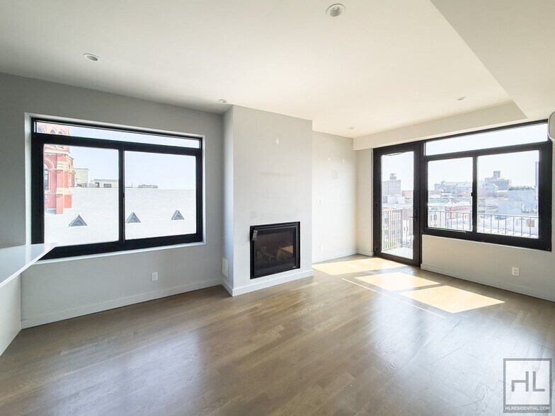 Building Photo - Bushwick Avenue / Spacious 2-Bed 1-Bath / ...