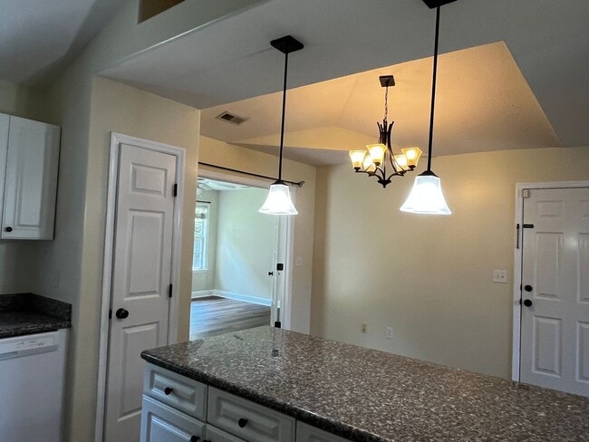 Building Photo - Home in New Bern's Arcadia Village neighborhood