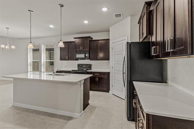 Building Photo - 638 Pinehurst Rd