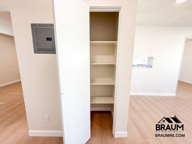 Building Photo - 4636 Laurel Canyon Blvd