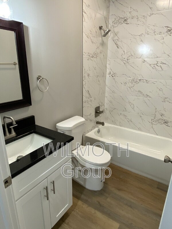 Building Photo - 931 N Beville Ave