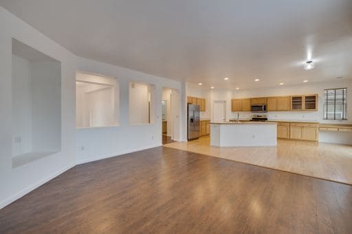 Building Photo - Beautiful 5 bedroom home in Tuscany at Lakeland Hills!