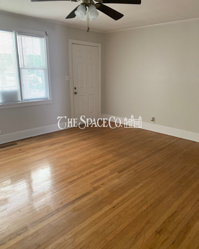 Building Photo - Renovated West Ashley Home!