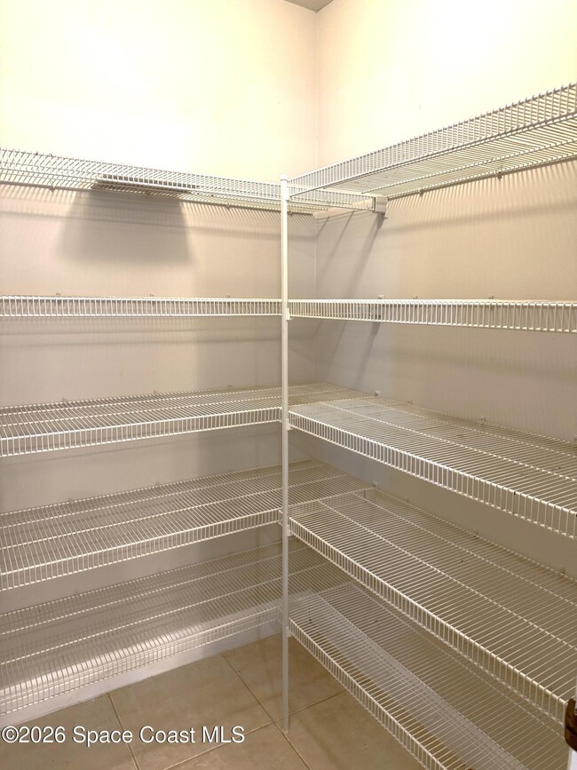 Building Photo - 320 Jennifer Dr