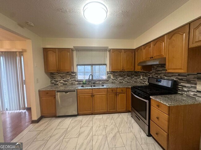 Building Photo - 313 Ridge Trail