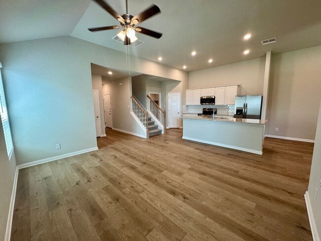Primary Photo - Stunning 4x2.5 Luxury Duplex in Buda, TX!