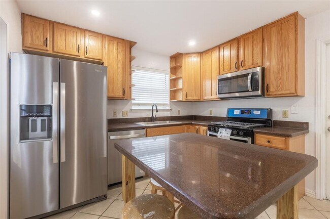 Building Photo - 8506 Bisbee Ct