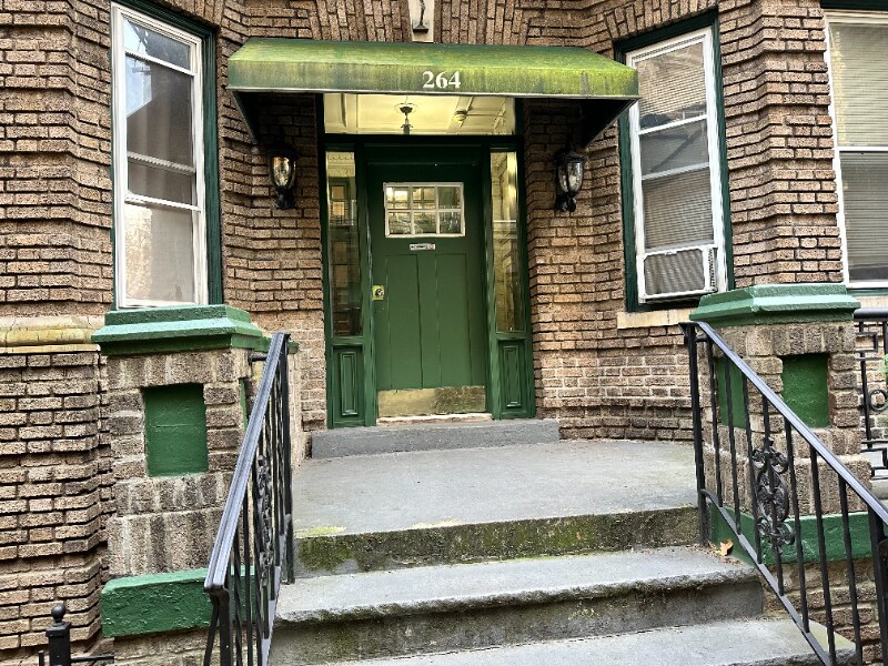 Building Photo - 264-268 Palisade Ave