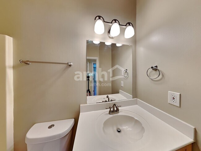 Building Photo - 4620 English Oaks Ln NW