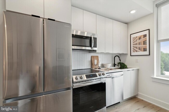 Building Photo - 139 W Chelten Ave