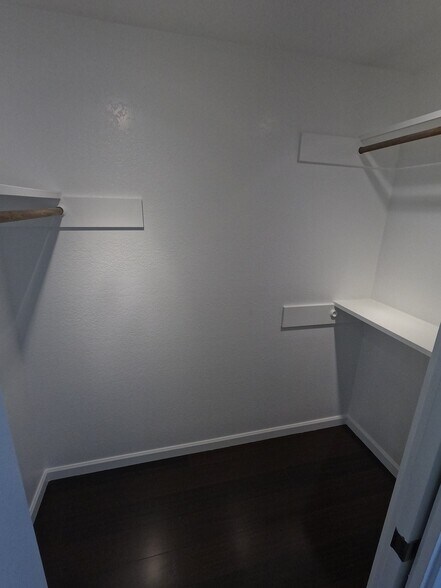 Building Photo - 1630 Olua St