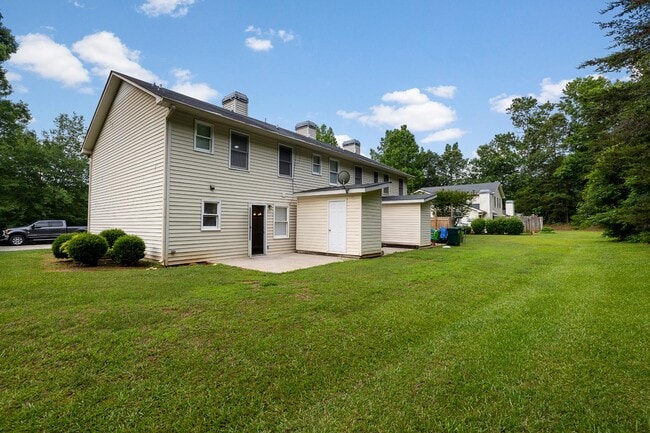 Building Photo - 4071 Hidden Hollow Dr