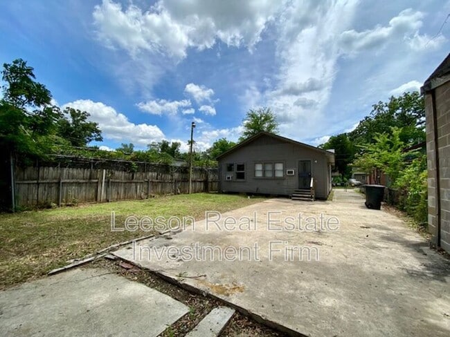 Building Photo - 1416 Natalie St