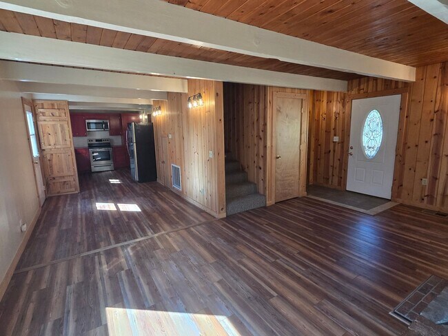 Building Photo - Twain Harte Home