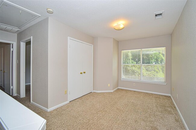 Building Photo - 2203 Friarwood Trail