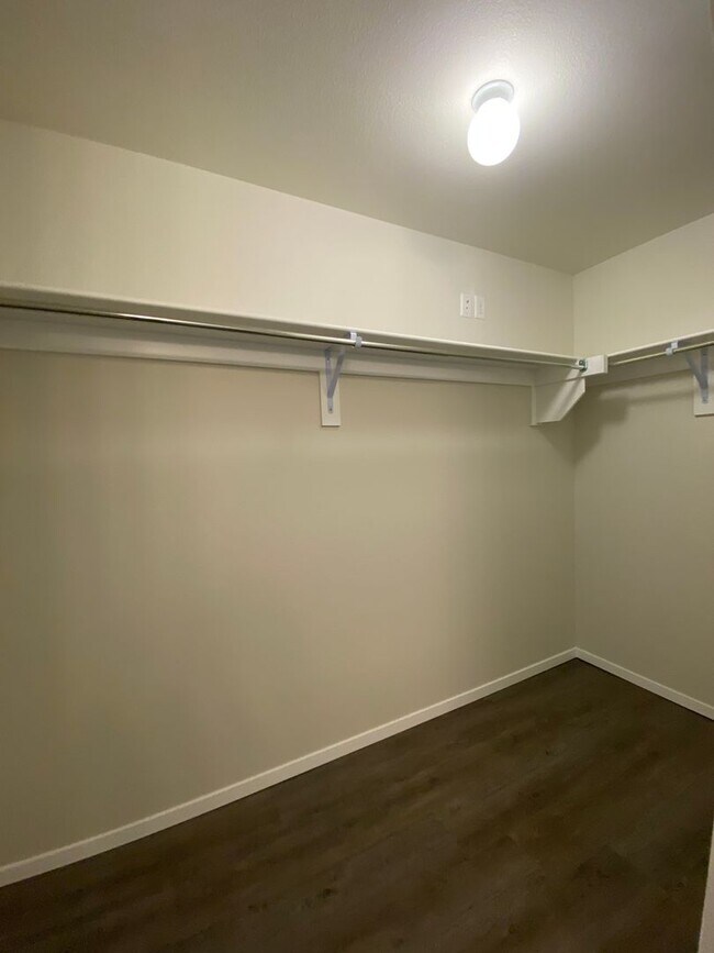 Building Photo - Pre-Leasing Now – Modern 3 Bedroom | 2 Bath Duplex in Lawlis Ranch