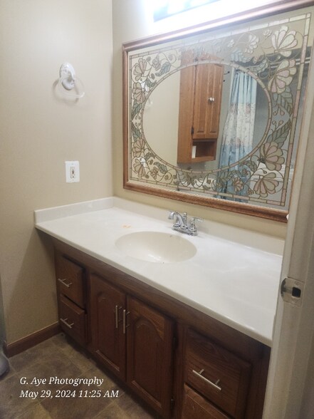 Building Photo - 7 Edwards Ln