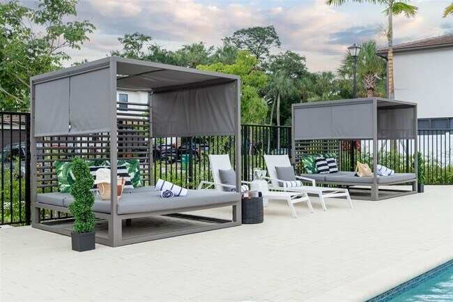 Building Photo - 4070 Highland Oaks Dr