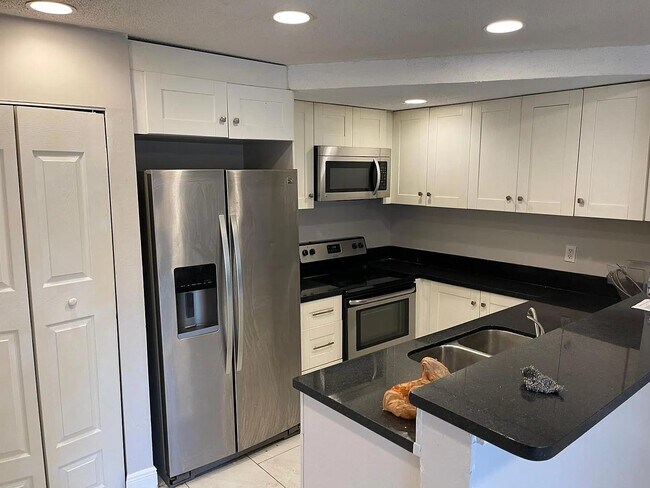 Building Photo - 5844 Blueberry Ct