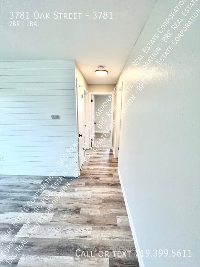 Building Photo - 3781 Oak St