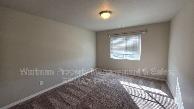 Building Photo - 9638 Vistas Park Dr