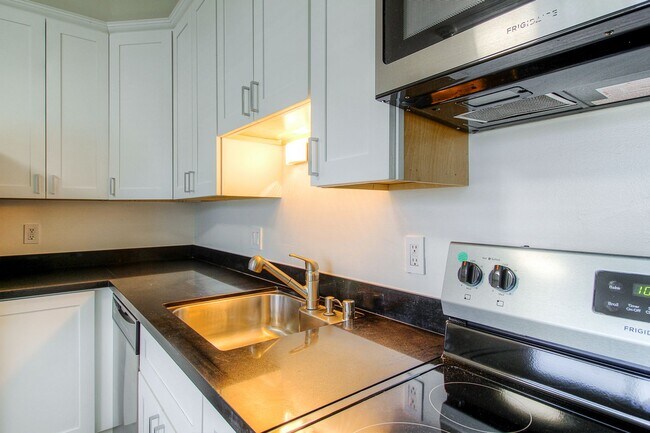 Building Photo - 1532 Atlanta Ct
