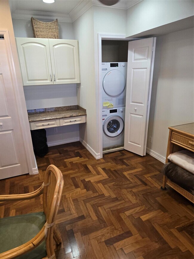 Building Photo - 106 Commercial Blvd